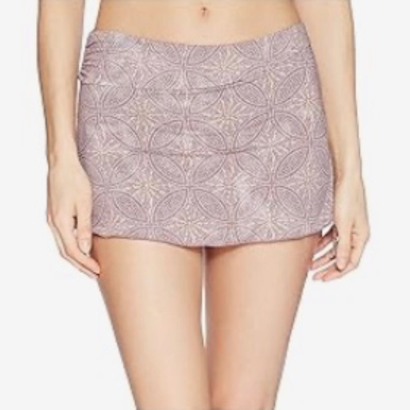 New! CARVE Hoku Swim Skirt medium - Picture 1 of 8